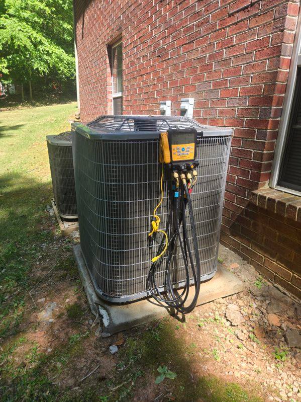 Attic HVAC system with insulated ductwork